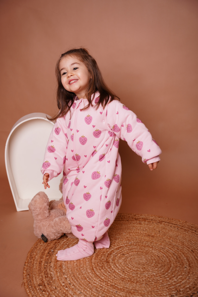 Çilek Desen-Ayaklı Uyku Tulumu